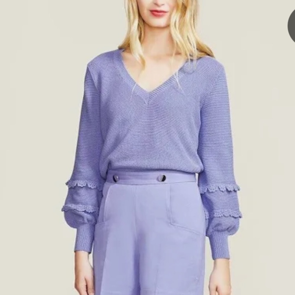 Pearl by Lela rose balloon sleeve sweater size medium - color is NAVY